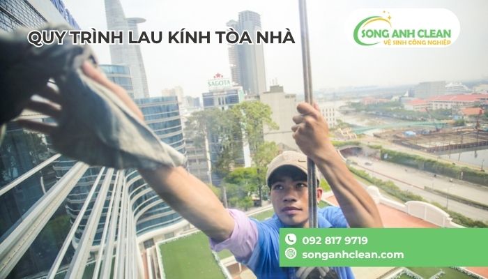 Ve-sinh-kinh-mat-ngoai-toa-nha